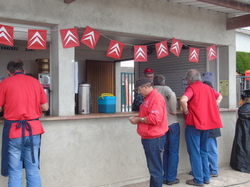  <a style='color: #fff;' href='/uploaded/photo/19eme-rencontre-berry-deuche-577ad2b5d191d.jpg'>(Télécharger)</a>