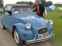  <a style='color: #fff;' href='/uploaded/photo/19eme-rencontre-berry-deuche-577ad2d1d56e2.jpg'>(Télécharger)</a>