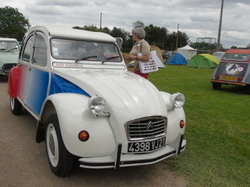  <a style='color: #fff;' href='/uploaded/photo/19eme-rencontre-berry-deuche-577ad2d866a0b.jpg'>(Télécharger)</a>