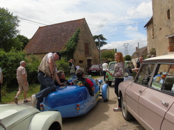  <a style='color: #fff;' href='/uploaded/photo/19eme-rencontre-berry-deuche-577ad2f403786.jpg'>(Télécharger)</a>