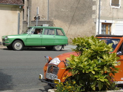  <a style='color: #fff;' href='/uploaded/photo/19eme-rencontre-berry-deuche-577ad324778fb.jpg'>(Télécharger)</a>