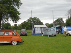  <a style='color: #fff;' href='/uploaded/photo/19eme-rencontre-berry-deuche-577ad3c55601a.jpg'>(Télécharger)</a>