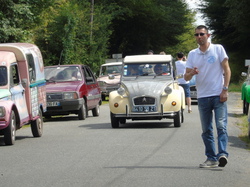  <a style='color: #fff;' href='/uploaded/photo/19eme-rencontre-berry-deuche-577ad3d2254f4.jpg'>(Télécharger)</a>