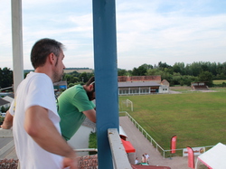  <a style='color: #fff;' href='/uploaded/photo/20-ans-berry-deuche-559d5f0bde636.jpg'>(Télécharger)</a>