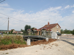  <a style='color: #fff;' href='/uploaded/photo/20-ans-berry-deuche-559d5fa412302.jpg'>(Télécharger)</a>