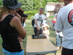  <a style='color: #fff;' href='/uploaded/photo/20-ans-berry-deuche-559d601632272.jpg'>(Télécharger)</a>