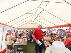  <a style='color: #fff;' href='/uploaded/photo/20-ans-berry-deuche-559d62ef2b51e.jpg'>(Télécharger)</a>