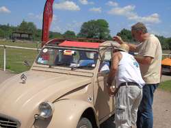  <a style='color: #fff;' href='/uploaded/photo/21eme-concentration-berry-deuche-5b43c5edad93e.jpg'>(Télécharger)</a>