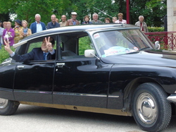  <a style='color: #fff;' href='/uploaded/photo/chromes-et-pistons-575dd33eac0e5.jpg'>(Télécharger)</a>