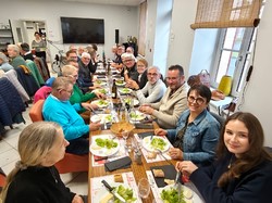  <a style='color: #fff;' href='/uploaded/photo/repas-de-fin-d-anny-e-696cef5624f19.jpg'>(Télécharger)</a>