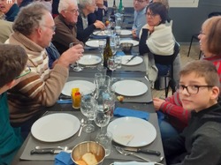  <a style='color: #fff;' href='/uploaded/photo/repas-fin-d-annee-2021-61a62e52550ce.jpg'>(Télécharger)</a>